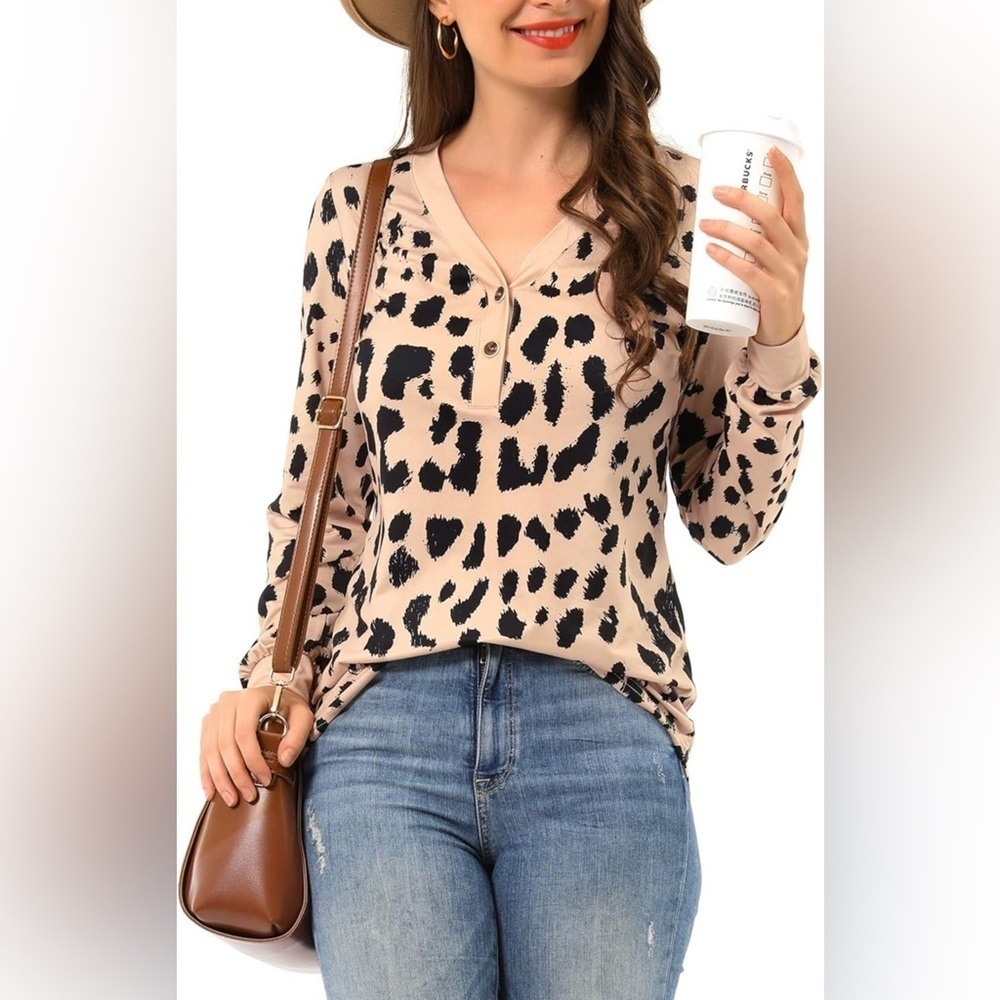 VotePretty Women’s Long Sleeve Henley Leopard Size Medium - Picture 5 of 7